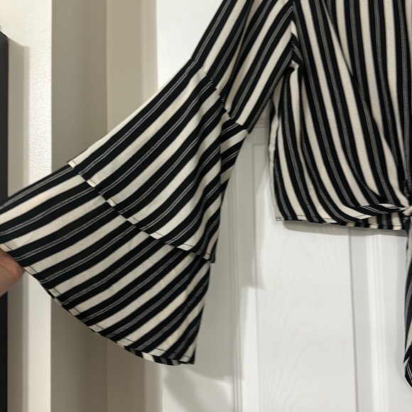 NWT Altar’d State Tie Front Top | Size XS | Pinstripe Crop Blouse - Picture 3 of 7